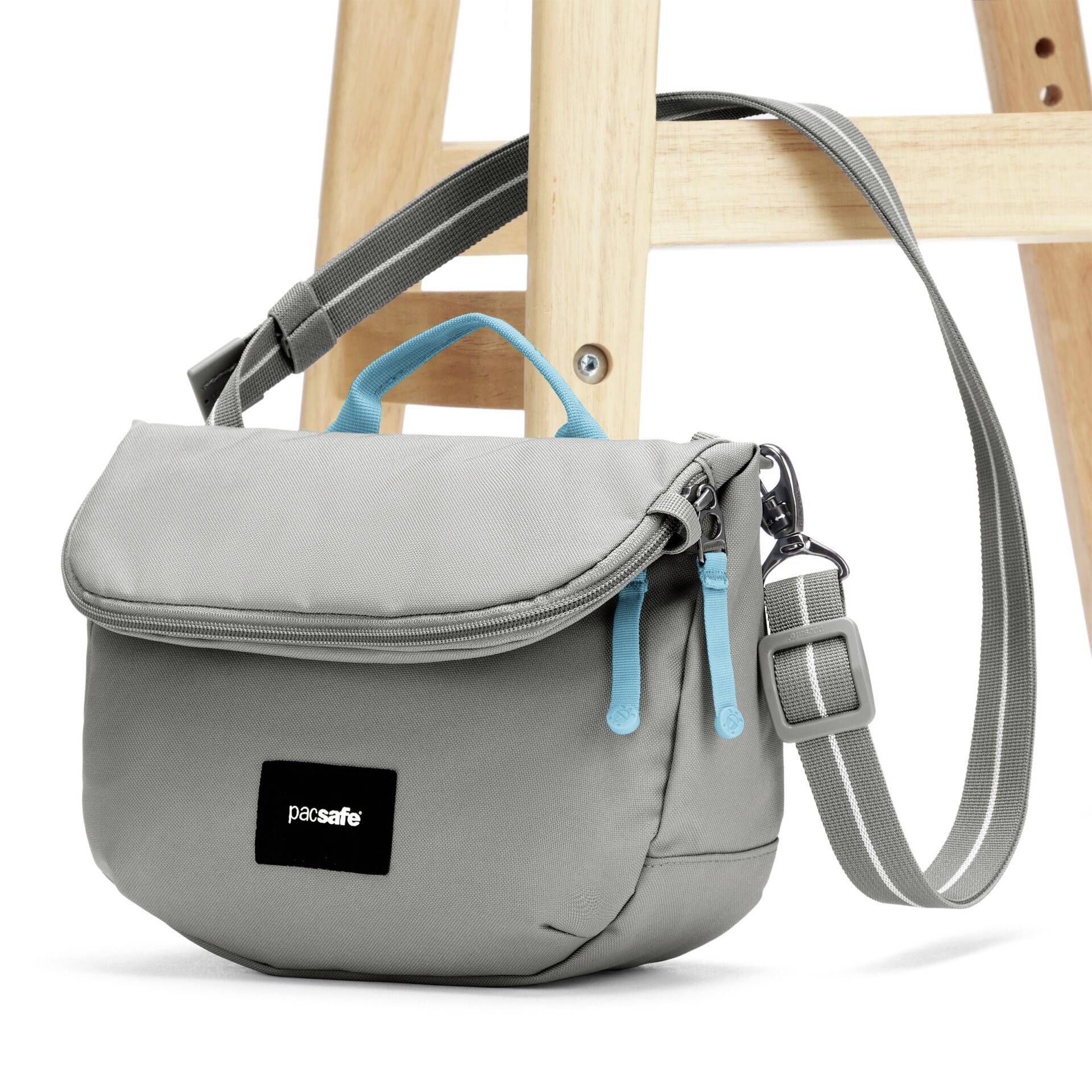 Pacsafe taška přes rameno GO Saddle Crossbody stone 35140146 1 ks-10