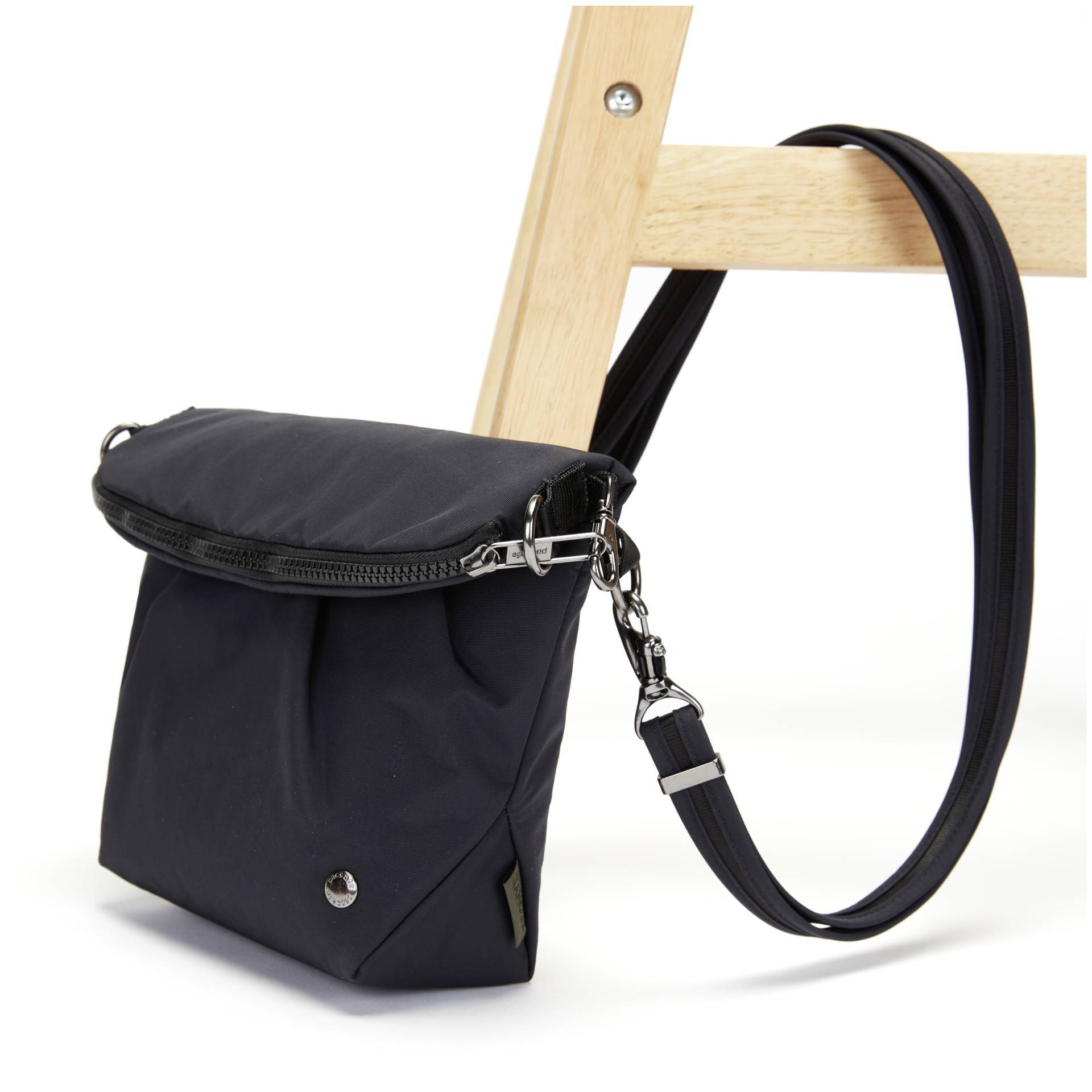 Pacsafe Citysafe CX taška přes rameno, 5 l, (š x v x h) 26 x 28 x 8 cm, černá, 20405138-11