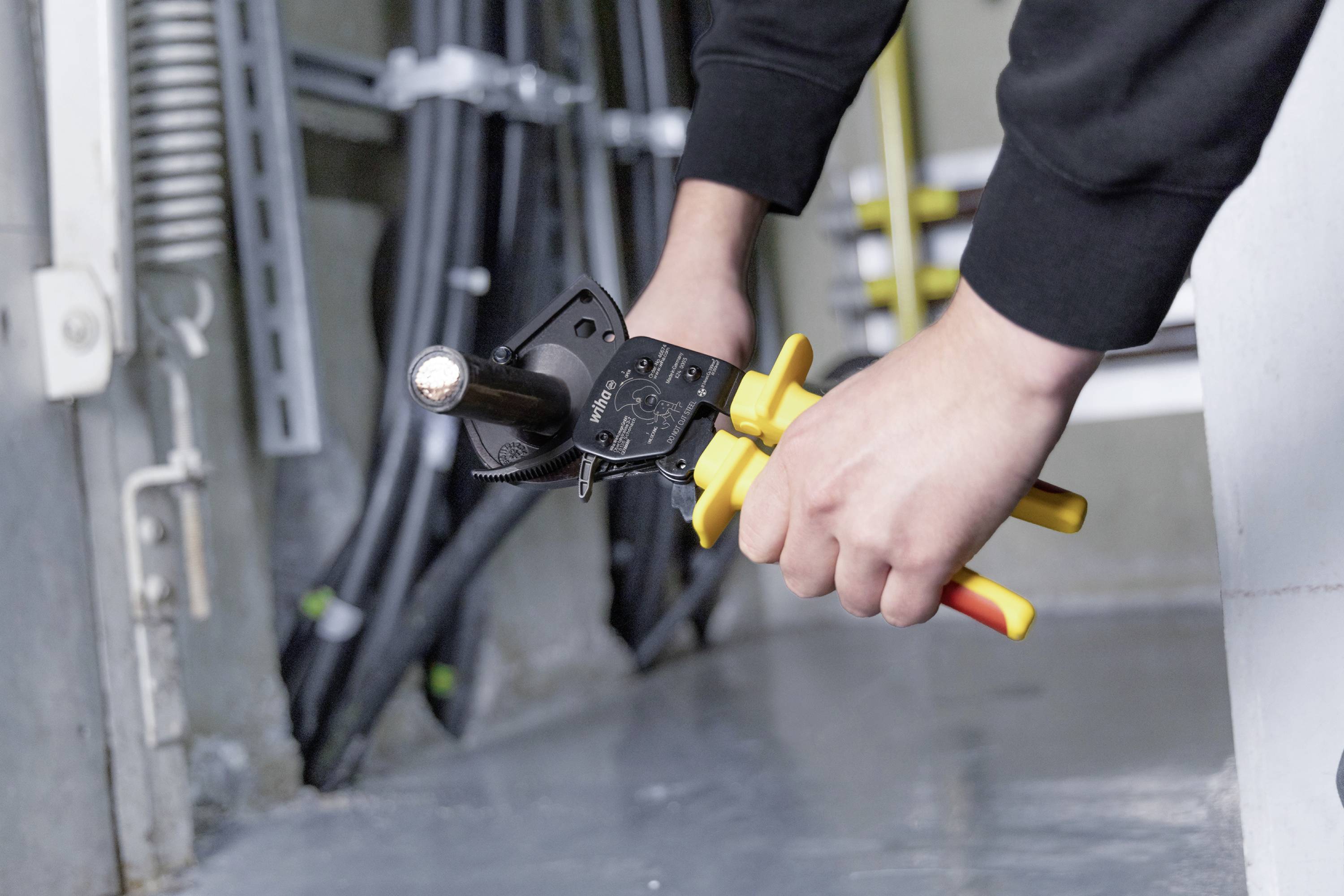 Wiha 46674 štípací kleště na kabely hliníkový a měděný kabel, jedno- a vícežilový, 34 mm, 300 mm²-9