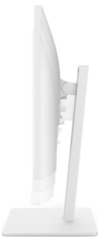 Boční pohled na elegantní bílý monitor na stojanu, který ukazuje štíhlý design a nastavitelný sklopný mechanismus.