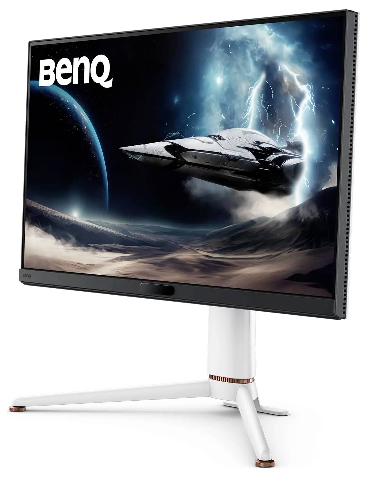 Herní monitor zobrazující vesmírnou loď, která letí nad povrchem planety, s logem 'BenQ' v levém horním rohu.