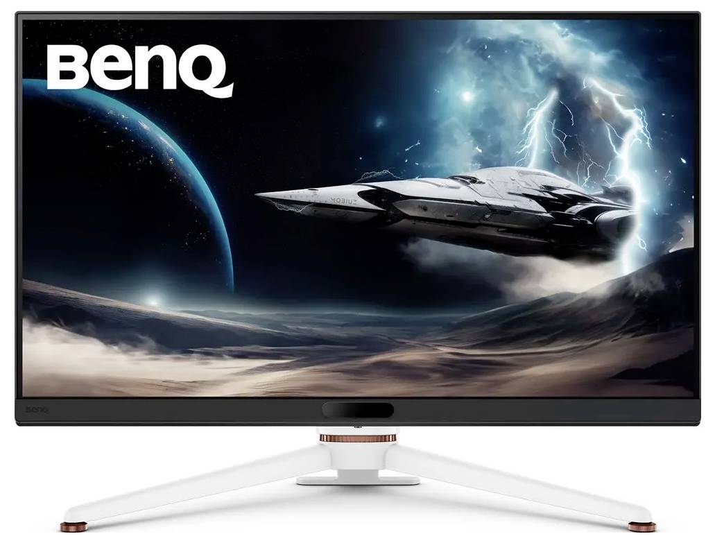 Elegantní monitor BenQ zobrazující futuristickou vesmírnou loď letící prostorem s planetou a mraky v pozadí.