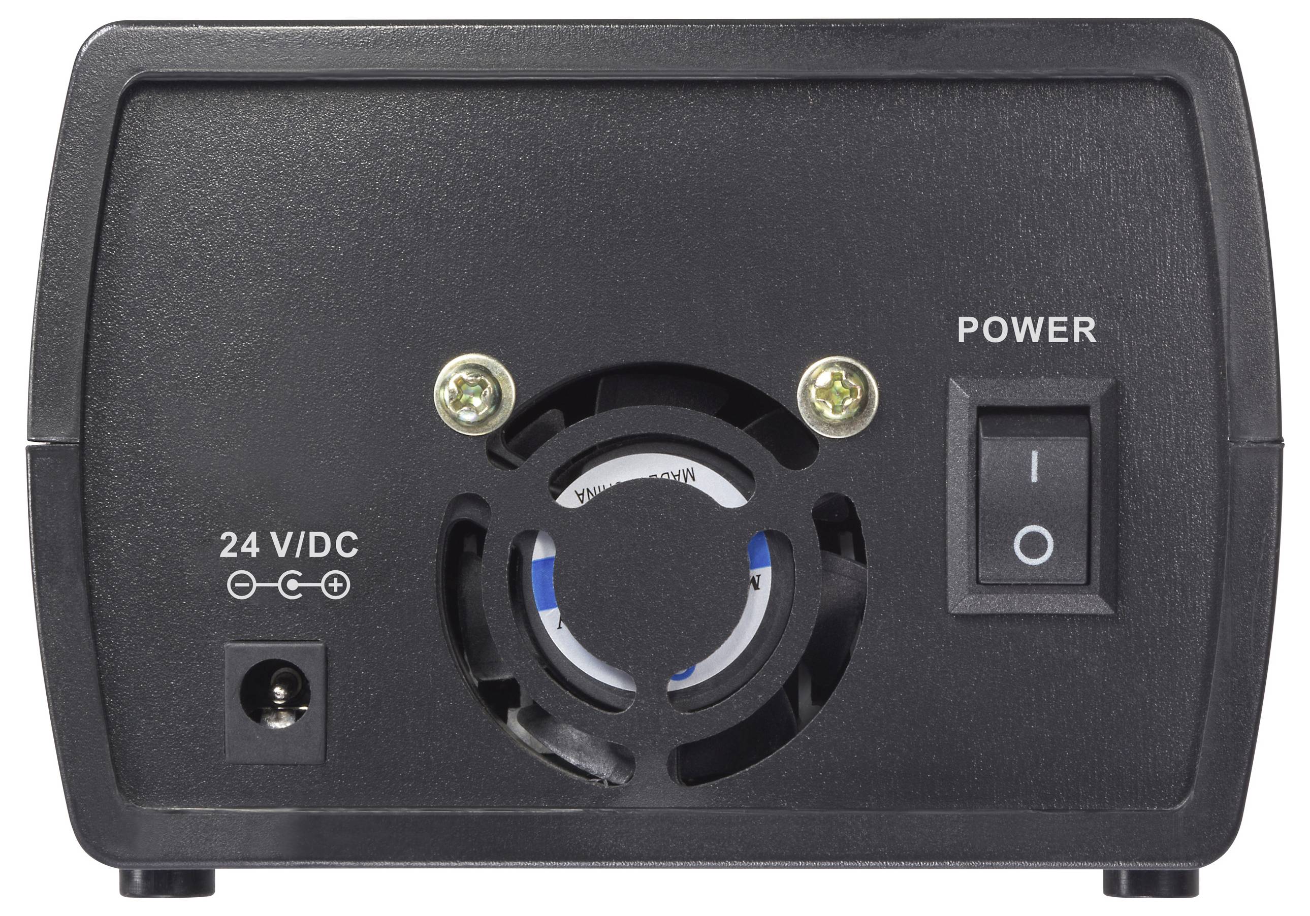 Zadní pohled na černé elektronické zařízení s vypínačem napájení označeným „POWER", portem označeným „24 V/DC" a centrální ventilační mřížkou.