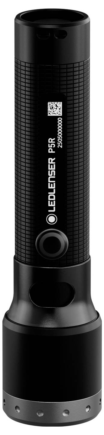 Černá svítilna s vroubkovaným úchopem, označená štítkem 'LEDLENSER P6R'. Má kruhové tlačítko a QR kód umístěný nad štítkem.