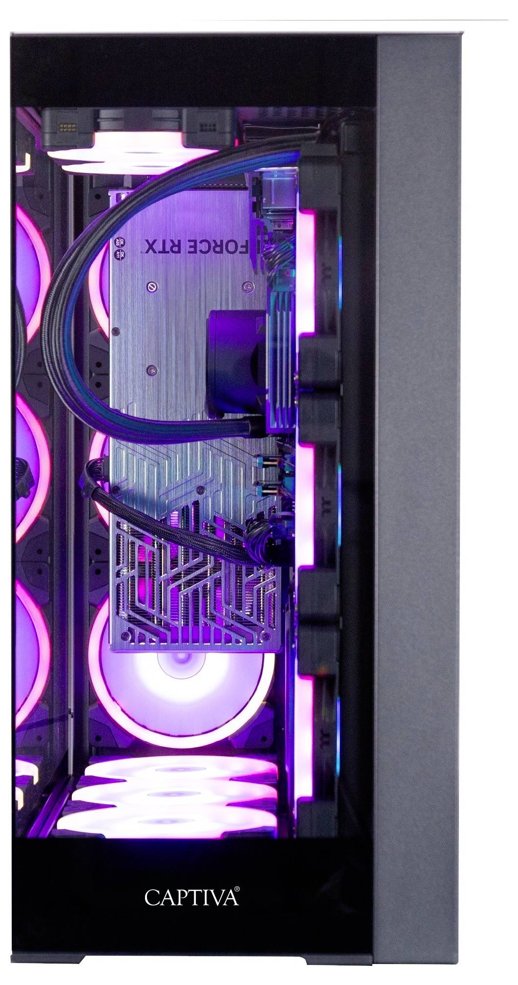Herní počítačová skříň s průhledným bočním panelem zobrazující vnitřní komponenty a RGB osvětlení, včetně viditelných chladicích ventilátorů a grafické karty.
