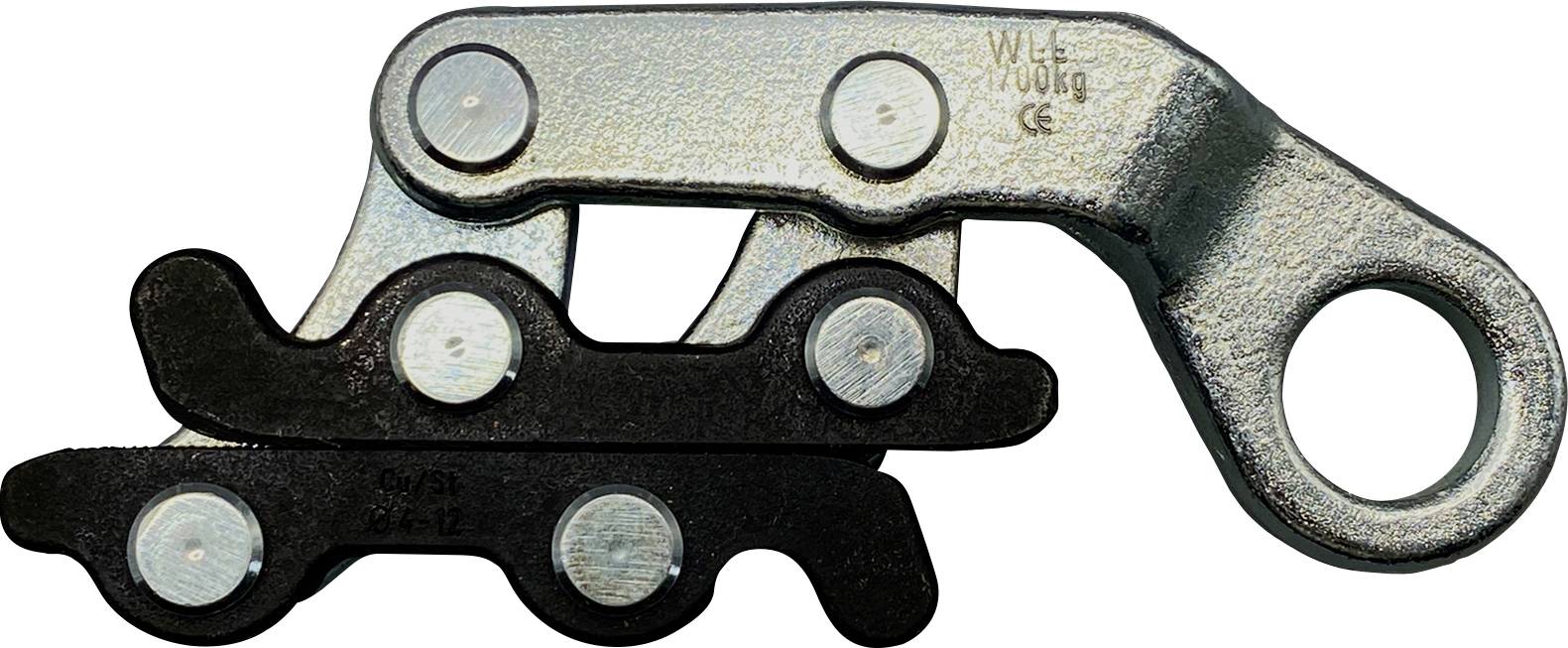 Kovová svorka na lanové lano s bezpečným upevňovacím mechanismem, používaná pro uchycení a napínání lan, zobrazená z bočního pohledu.