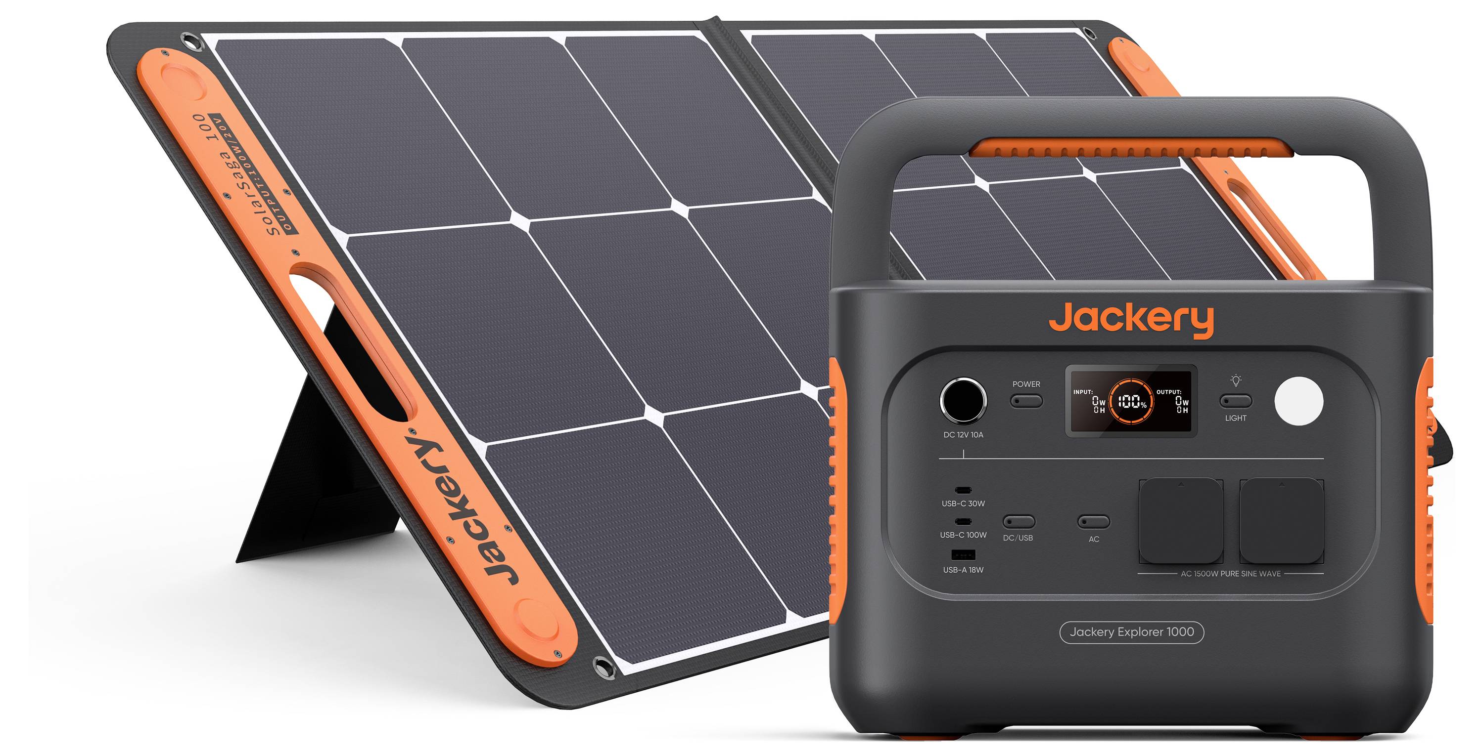 Solární panel a Jackery Explorer napájecí stanice v oranžové a černé barvě, zvýrazňující přenosné solární energetické řešení pro venkovní použití.