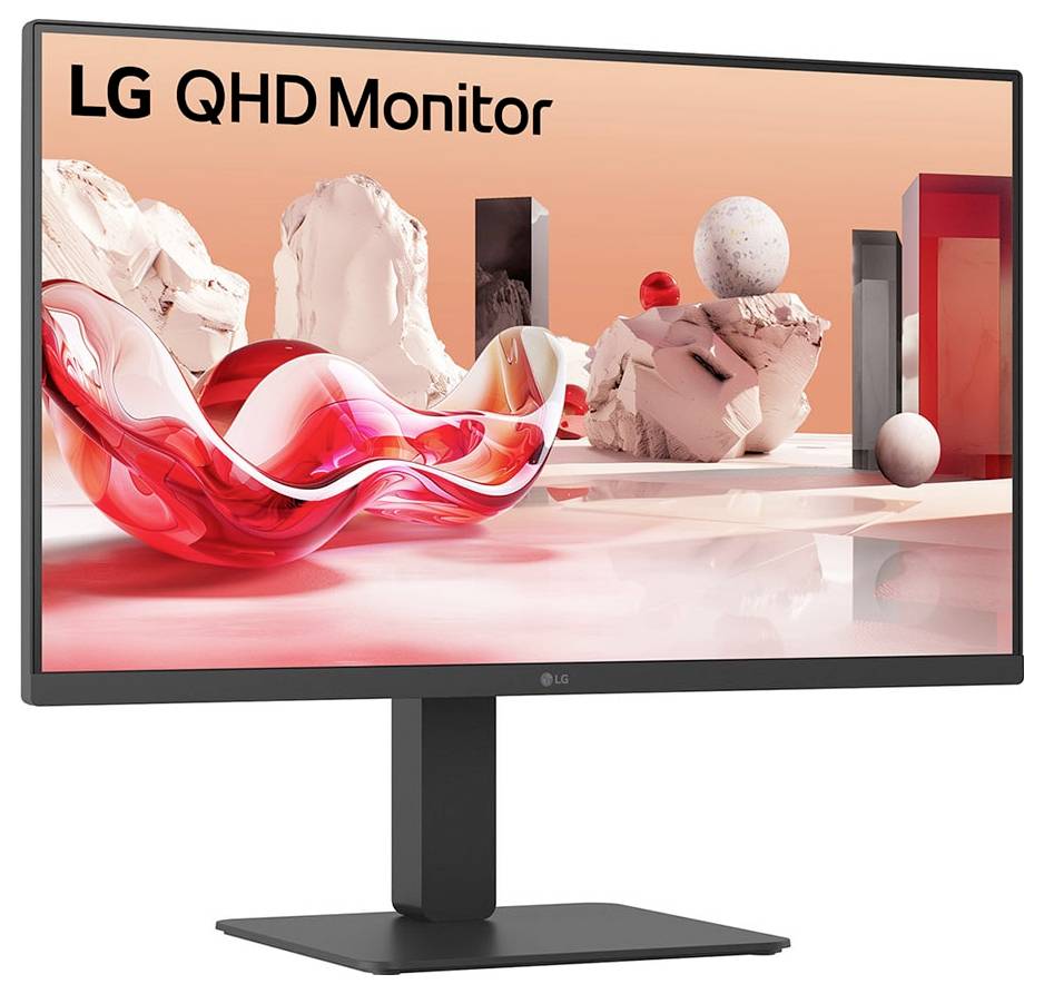 Elegantní monitor zobrazující abstraktní 3D design s textem 'LG QHD Monitor', na obrazovce jsou umělecké kamenné objekty a červené tvary.