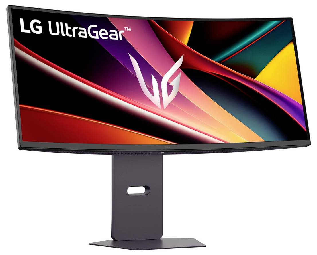 Herní monitor LG UltraGear s širokým zakřiveným displejem, na kterém je zobrazený abstraktní barevný design.