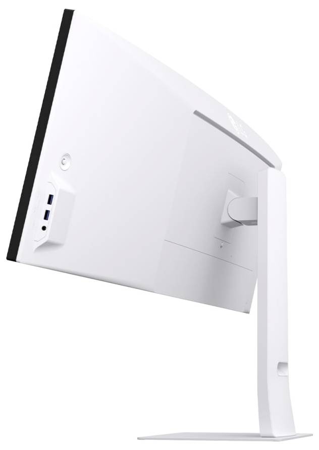 Bílý počítačový monitor zobrazený z bočního úhlu, ukazující jeho tenký profil a stojan, s USB porty viditelnými na straně.