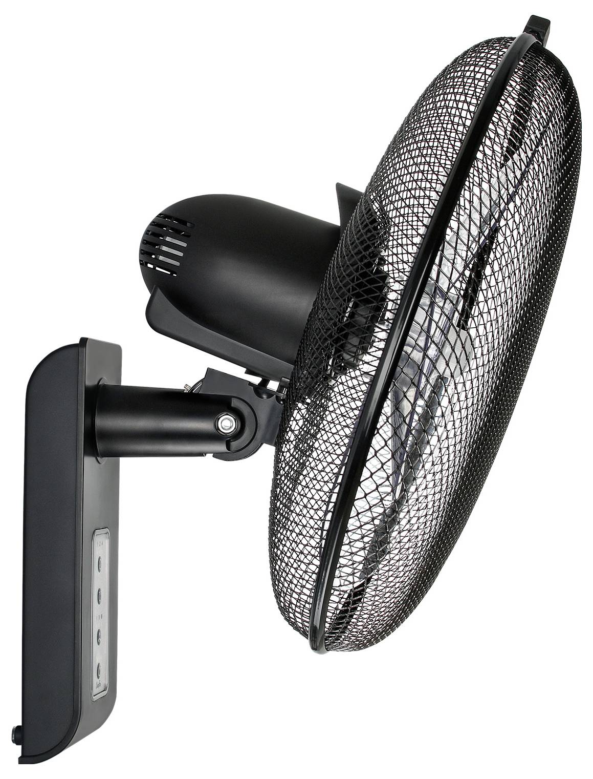 Boční pohled na černý nástěnný oscilační ventilátor s ochranným krytem z mřížky a viditelným ovládacím panelem na základně.