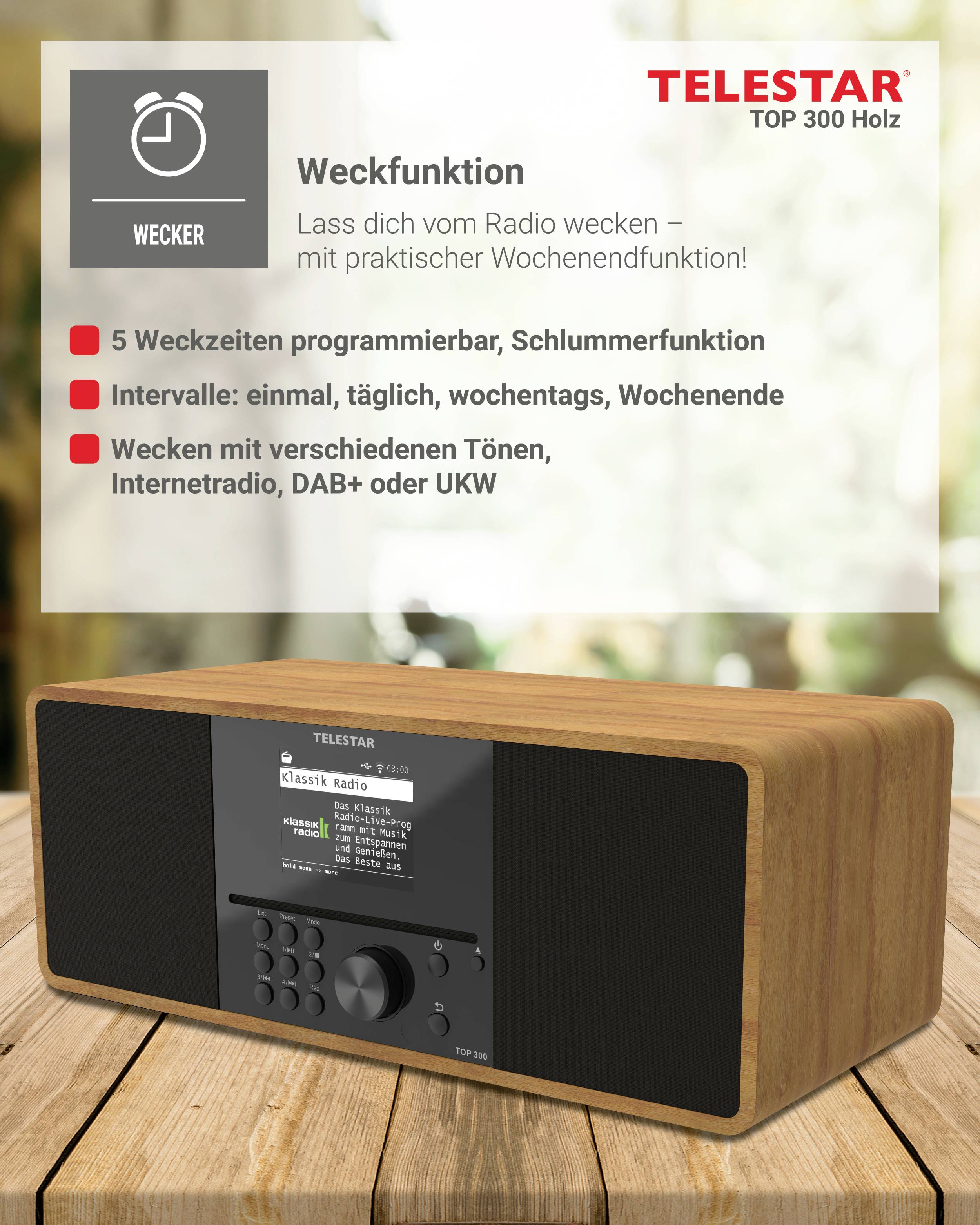 Rádio v dřevěném designu na stole. Text o budíku, programovatelných budících, funkci odložení budíku a typech rádií.