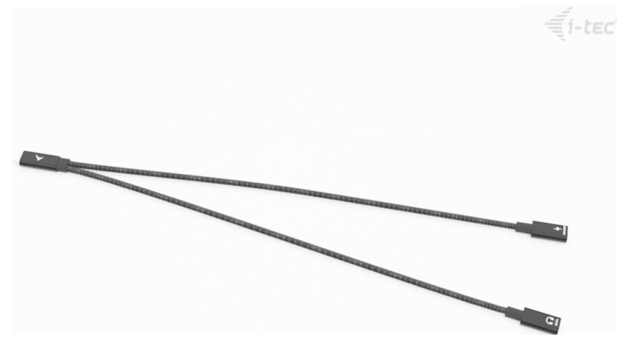 Y-kabel ve tvaru písmene Y s jedním konektorem USB-C, který se větví do dvou různých konektorů, označených 'A' a 'C1', na bílém pozadí.