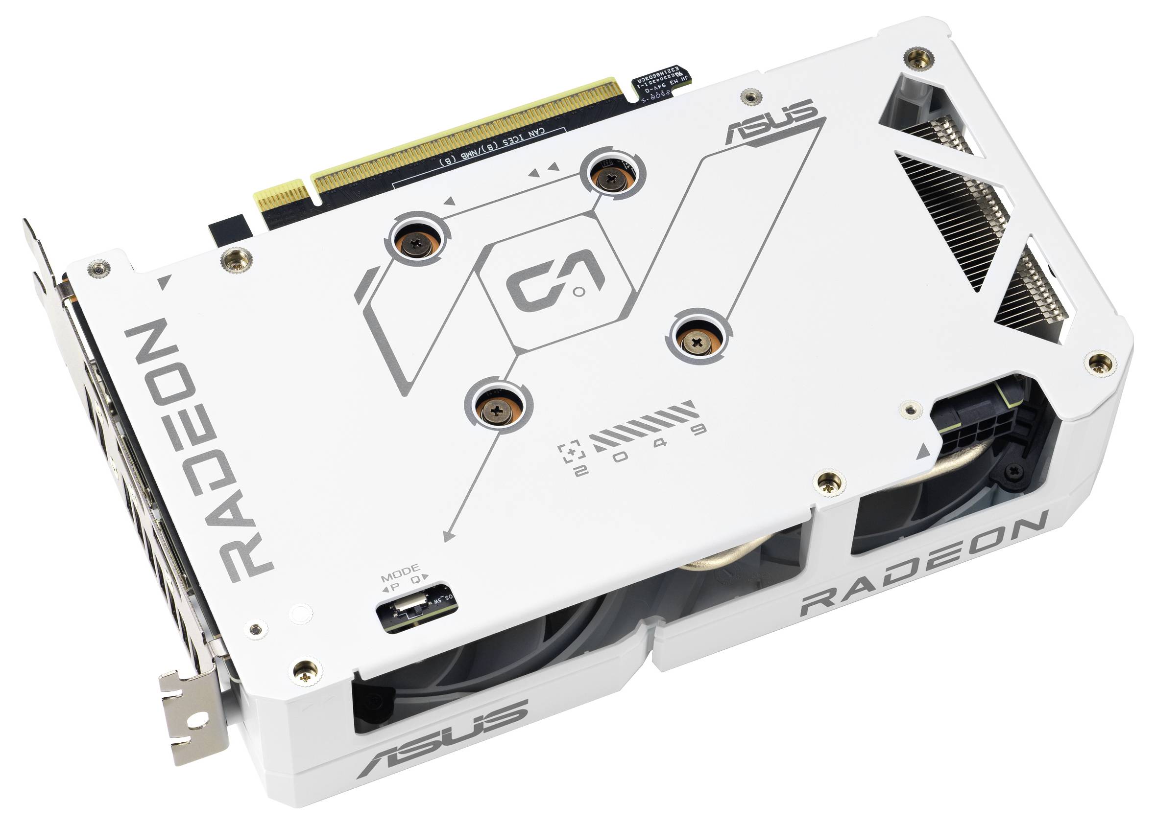 Bílá grafická karta s logy 'Radeon' a 'Asus', vybavená digitálním kamufláž designem a chladicími ventilátory, určená ke zlepšení počítačové grafiky.
