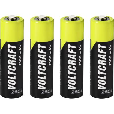 Čtyři černožluté nabíjecí baterie Voltcraft 1300 mAh AA stojící vzpřímeně vedle sebe.