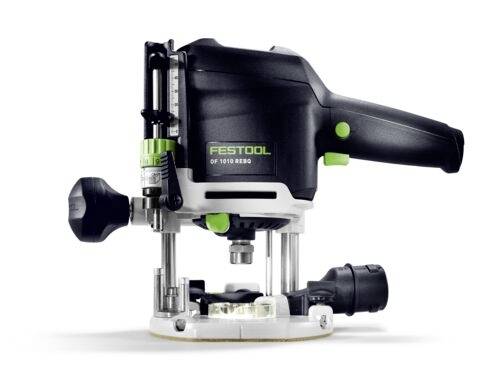 Fréza Festool OF 1010 REQ s ergonomickou rukojetí a přesným nástrojem pro nastavení hloubky, navržená pro detailní truhlářské a tesařské práce.
