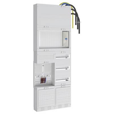 Elektrický rozvaděč s několika přihrádkami pro jističe a elektroinstalaci, s barevnými kabely v horní části.