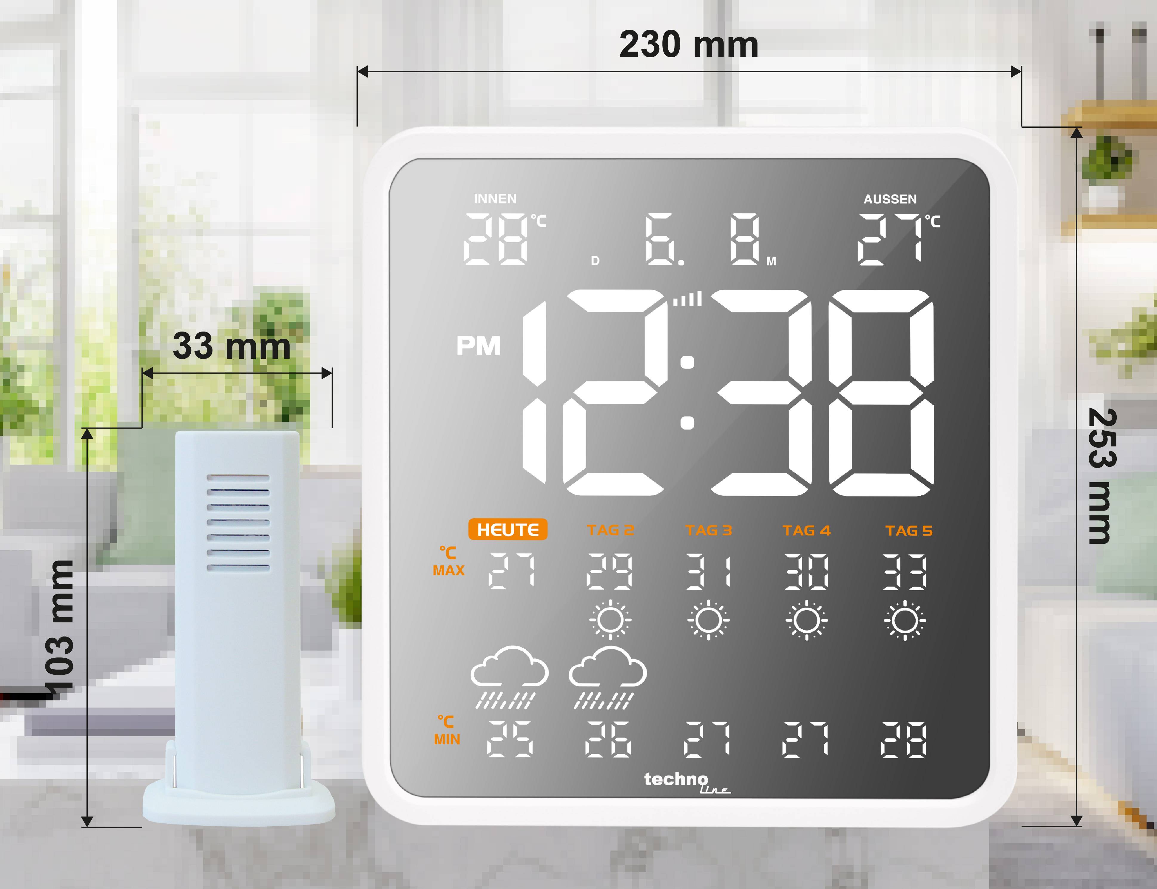 Digitální meteostanice zobrazující vnitřní a venkovní teploty, vlhkost, čas a týdenní předpověď počasí s ikonami.