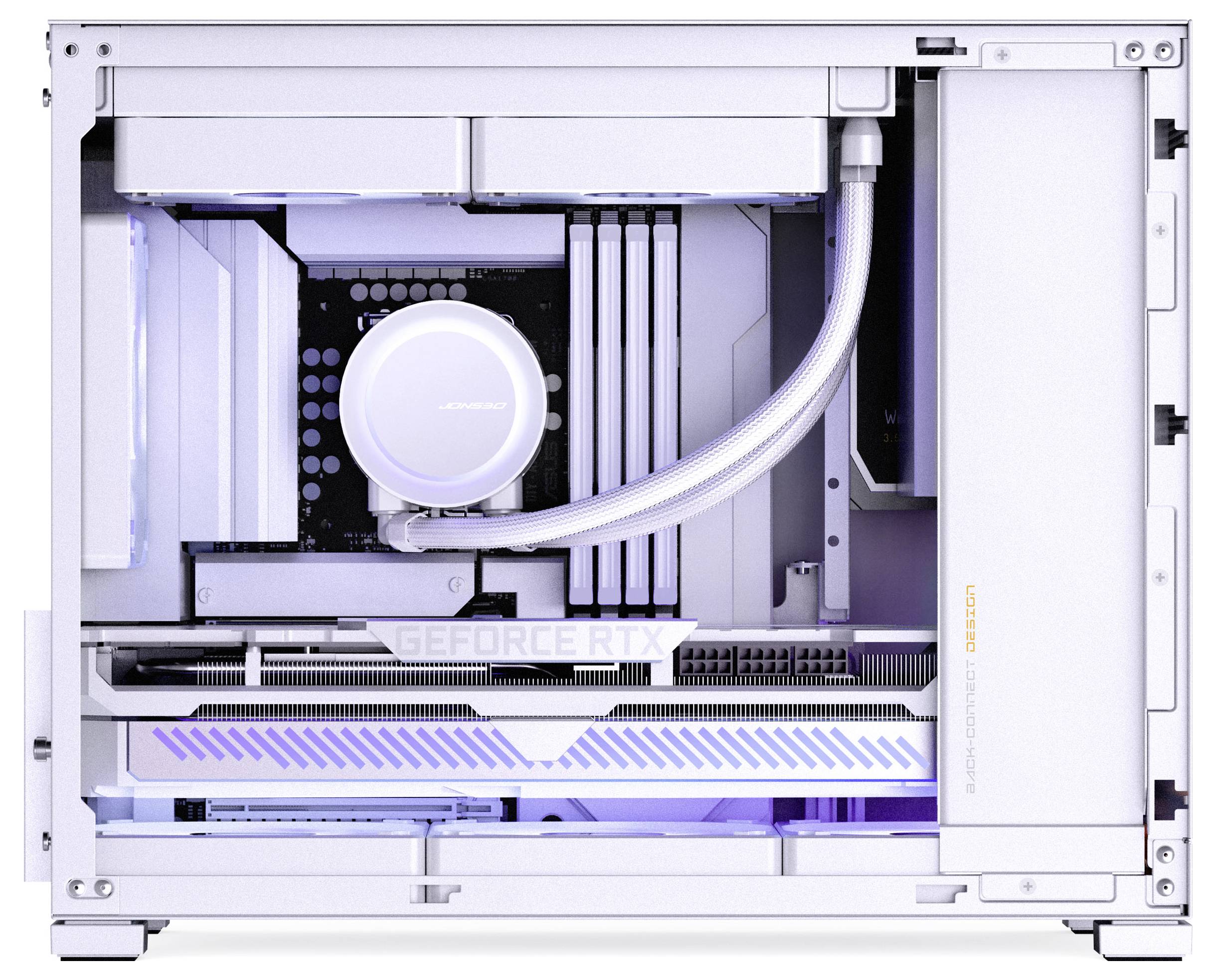 Bílý custom-built počítač s kapalinným chlazením, viditelná grafická karta s označením 'GeForce RTX', pečlivě uspořádané kabely a LED osvětlení.
