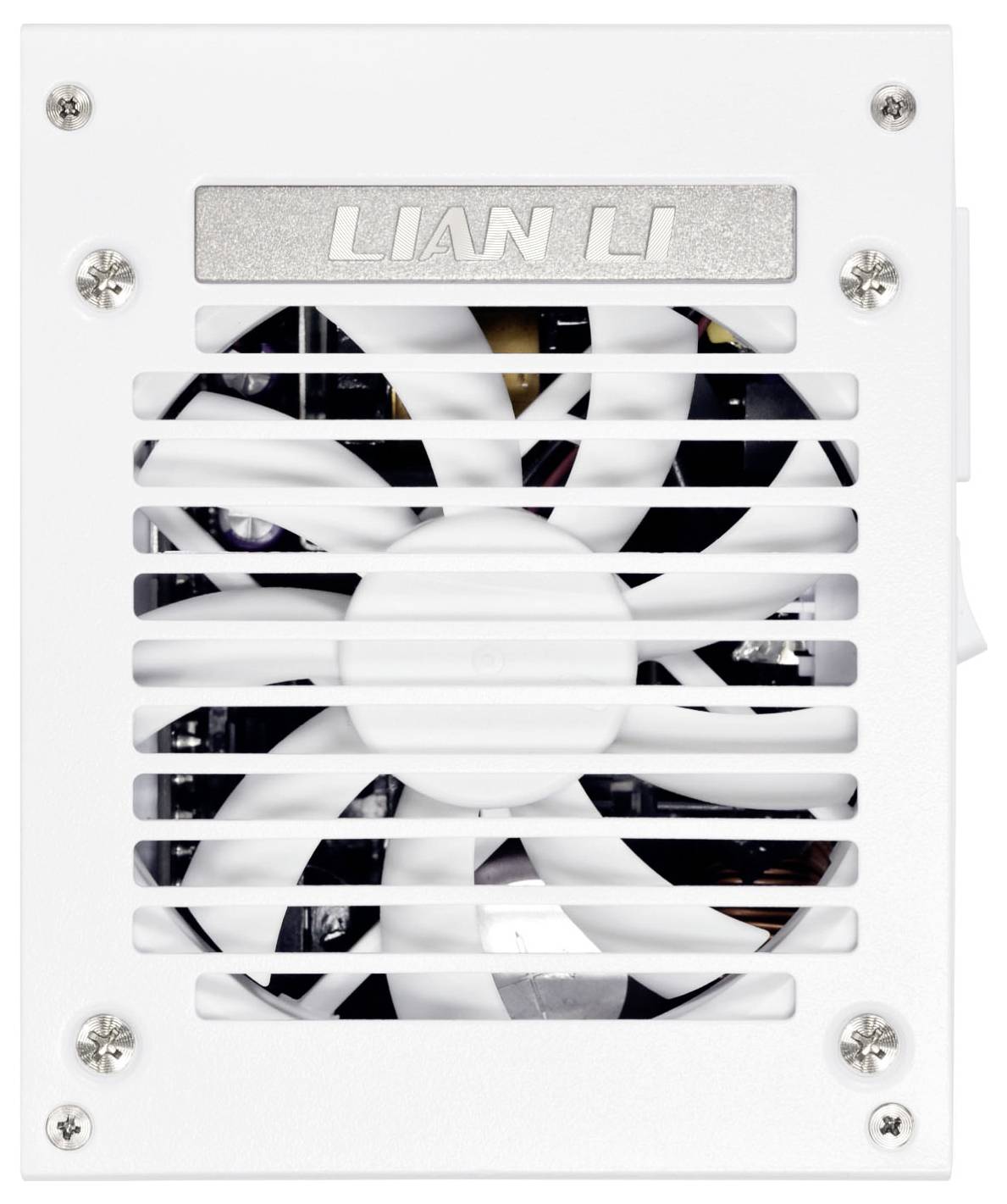 Počítačový ventilátor značky LIAN LI v bílé barvě s mřížkou a čtyřmi rohovými šrouby.