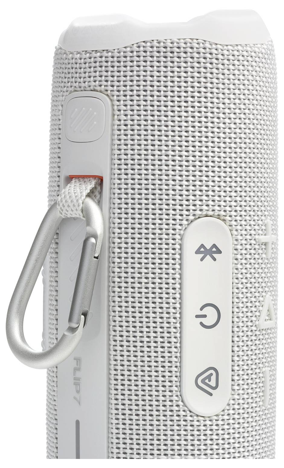 Bílý bluetooth reproduktor s tlačítky pro přehrávání, zapnutí a párování, s texturovaným textilním povrchem a připevněnou smyčkou pro snadné přenášení.