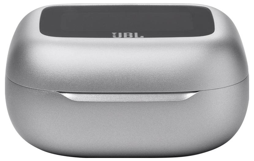 Stříbrné pouzdro na nabíjení sluchátek JBL s LED displejem, zavřené a pohled zepředu.
