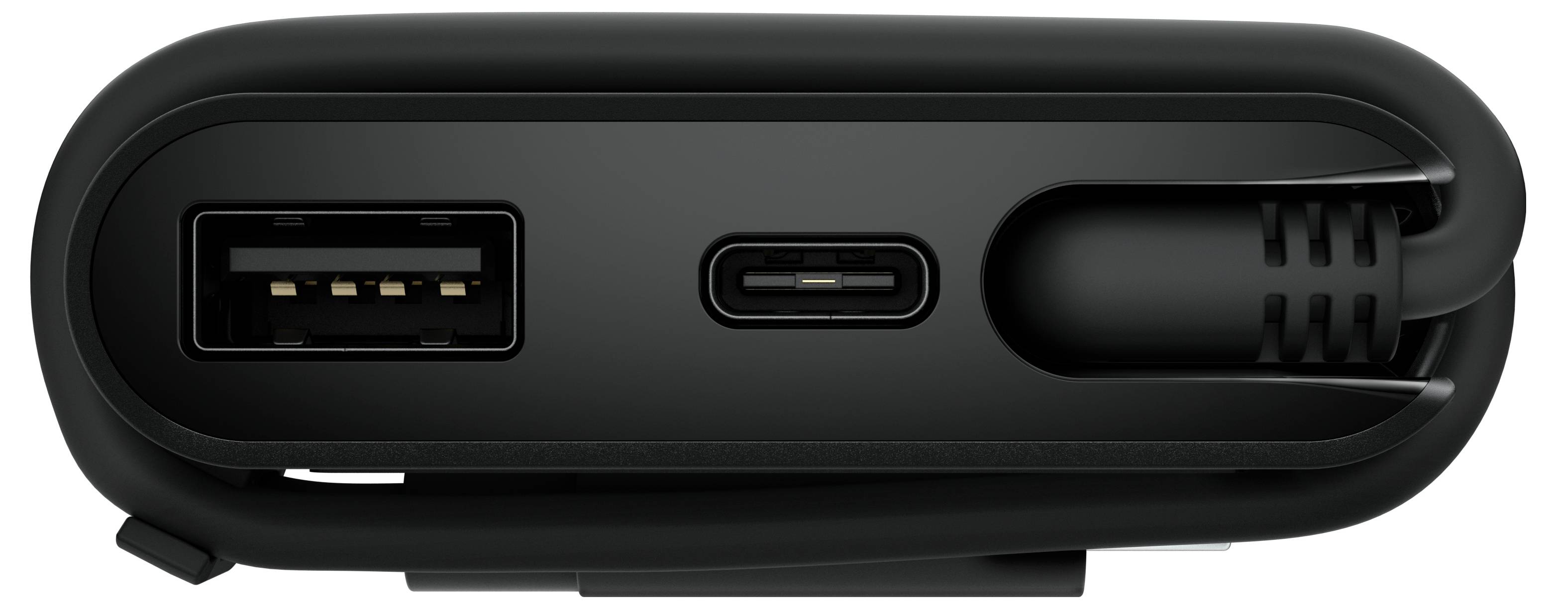 Černé zařízení se dvěma porty: jeden USB-A a jeden USB-C, vedle plochy pro namotání kabelu.