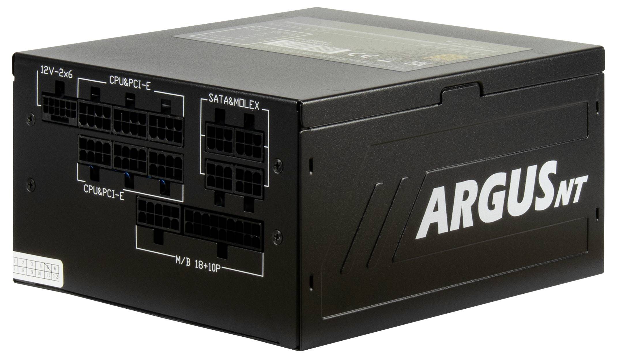 Černá napájecí jednotka Argus NT s několika připojovacími porty, včetně slotů označených "CPU/PCI-E" a "SATA/MOLEX" na boku.
