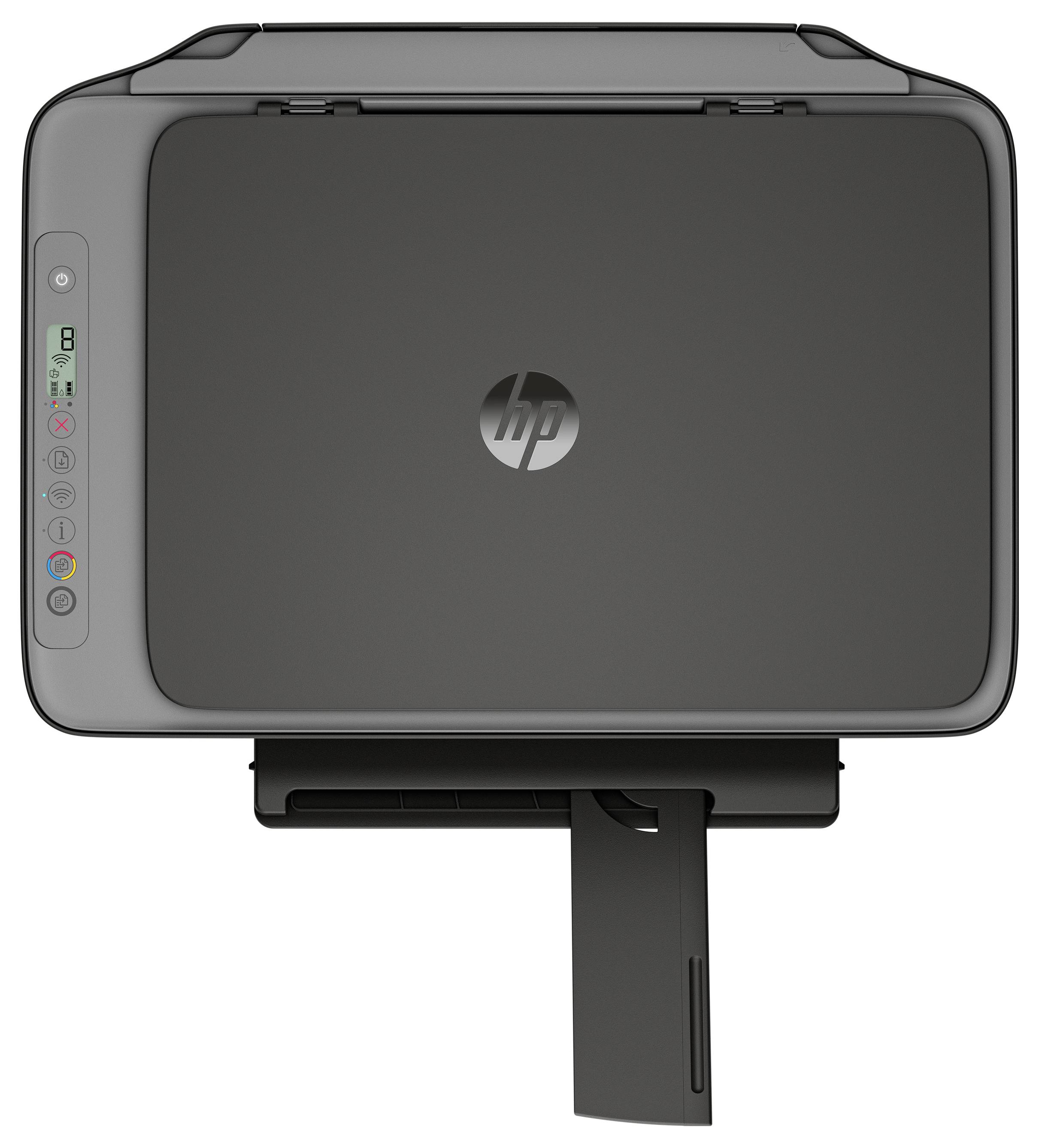 Pohled zeshora na uzavřenou černou tiskárnu zobrazující logo, s ovládacím panelem na levé straně a částečně vysunutou podavačem papíru níže.