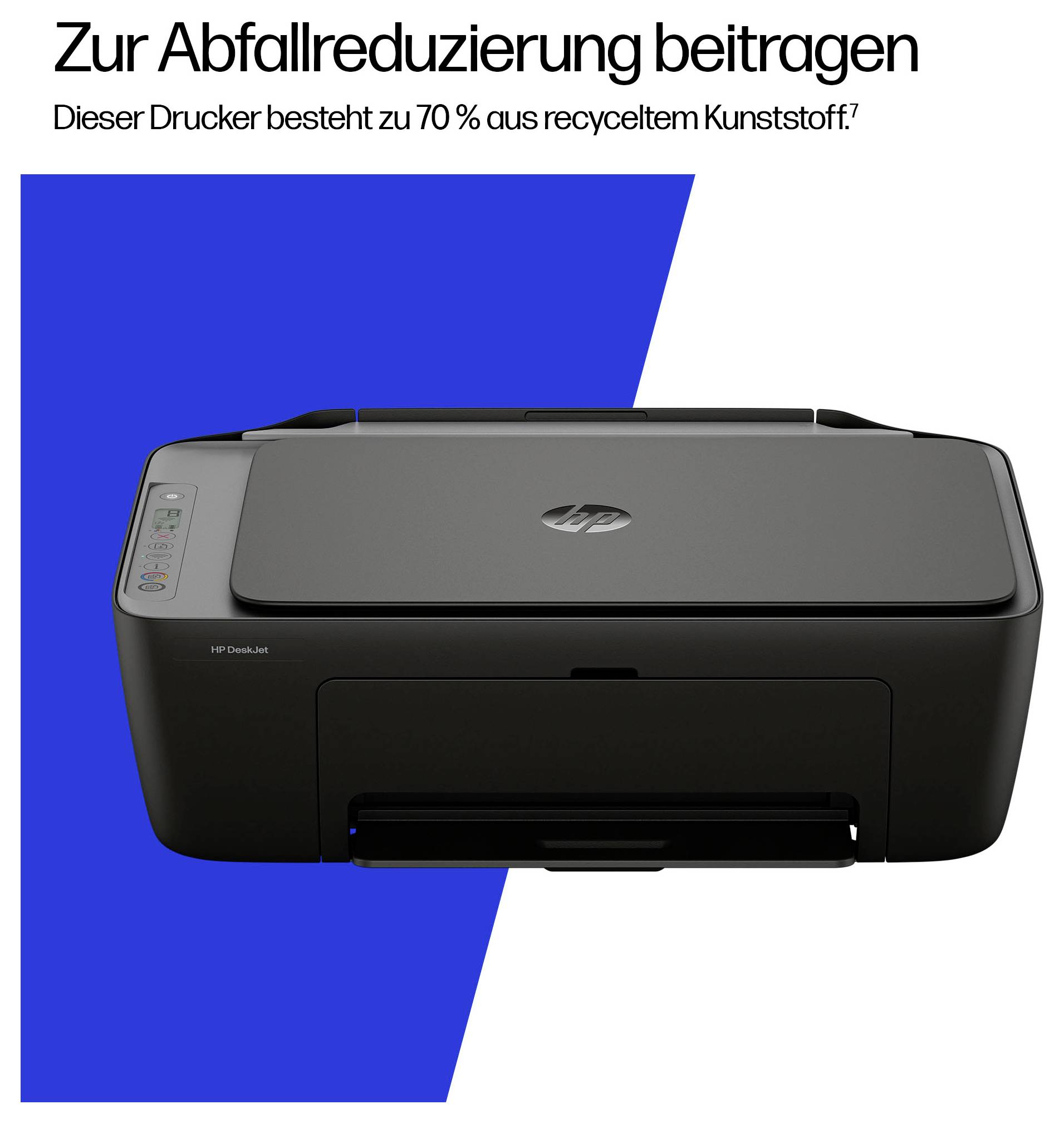 Černá tiskárna na modrém pozadí s textem: 'Přispívejte ke snížení odpadu. Tato tiskárna se skládá ze 70 % z recyklovaného plastu.'