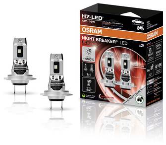 Krabice 'OSRAM Night Breaker LED' autožárovek vedle dvou jednotlivých žárovek. Obal zvýrazňuje výkon a životnost.