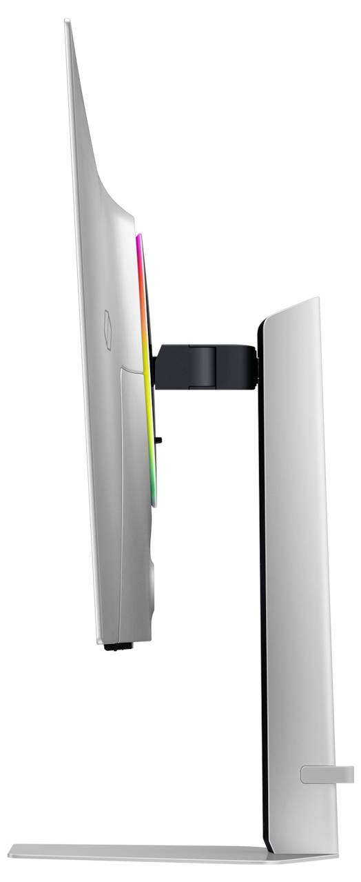 Boční pohled na tenký, moderní počítačový monitor s minimalistickou podstavou, který ukazuje elegantní design a mírně zakřivenou obrazovku.