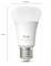 Bílá chytrá LED žárovka označená jako 'hue white and color 810', měřící 110 mm na výšku a 60 mm v průměru, vhodná pro osvětlení domácnosti.