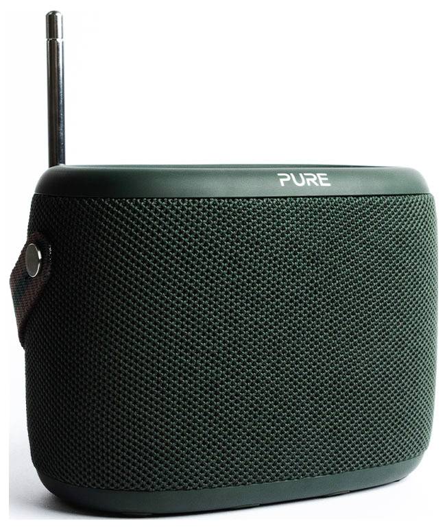Kompaktní tmavě zelené rádio s kovovým anténním vysílačem, s texturovaným předním reproduktorem a názvem značky 'PURE' na horní straně.