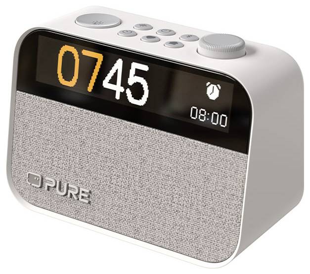 Digitální budík zobrazující '07:45' s přední stranou reproduktoru potaženou látkou, tlačítky a knoflíkem nahoře. Symbol budíku ukazuje nastavenou dobu buzení na 08:00.