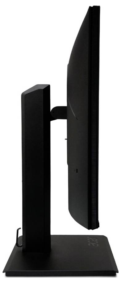Boční pohled na tenký, černý počítačový monitor s plochou základnou, který ukazuje jeho štíhlý a minimalistický design.