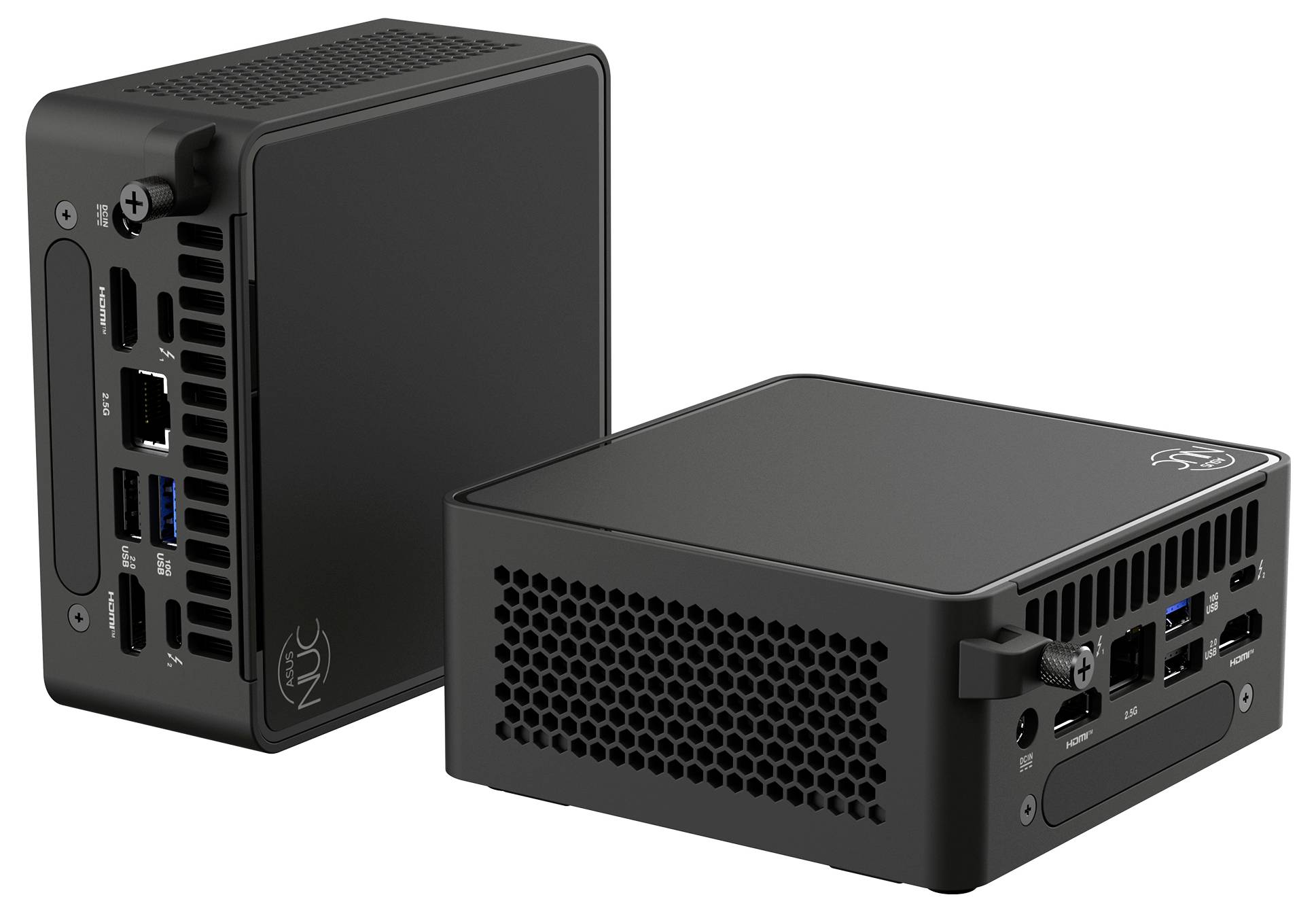 Dva kompaktní černé mini počítače s různými porty na přední a zadní straně, včetně USB, HDMI a ethernetového připojení.