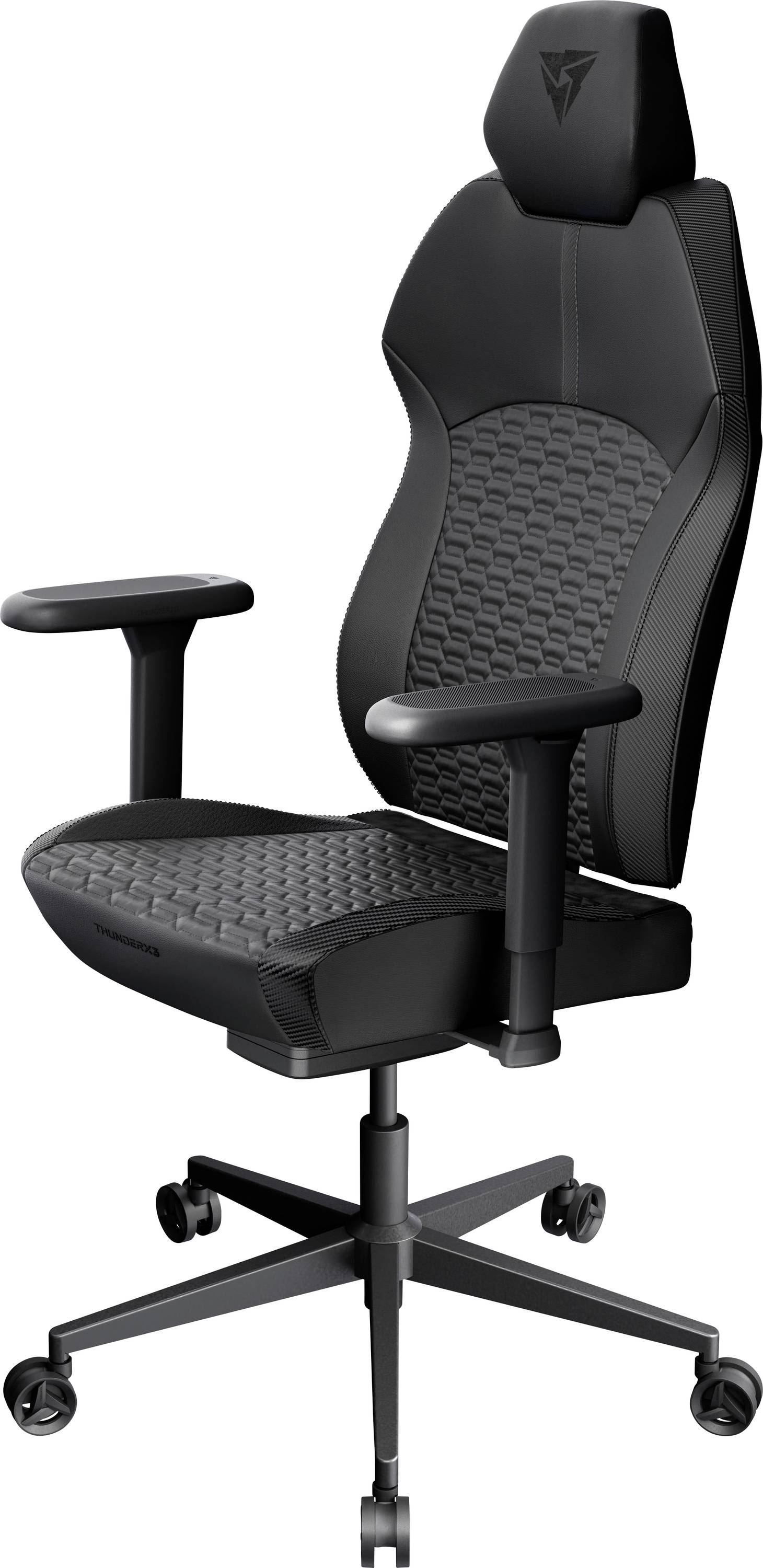 Elegantní černá ergonomická kancelářská židle na kolečkách s nastavitelnými područkami a texturovaným sedákem a opěradlem.