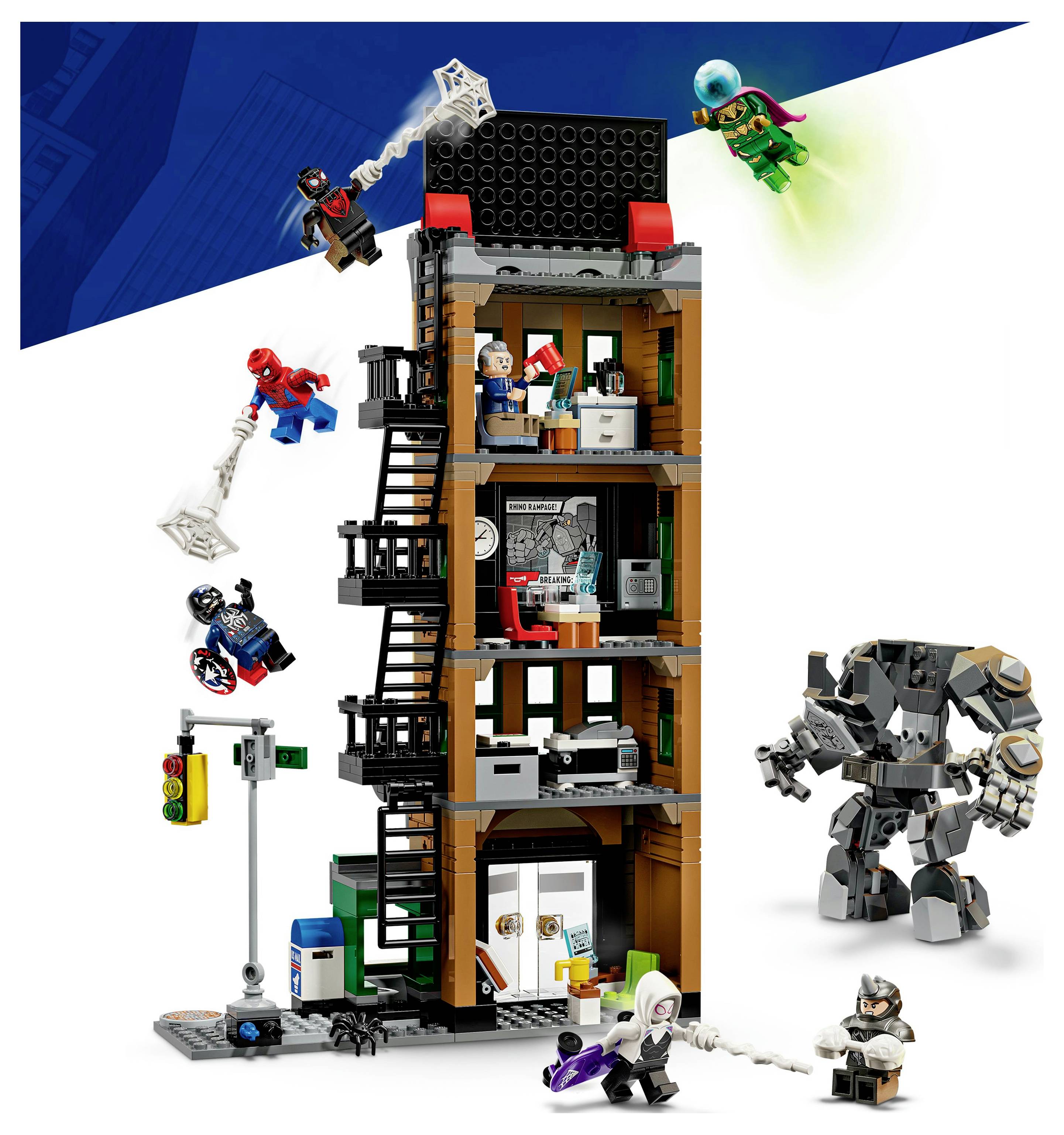 Sada LEGO Marvel znázorňující víceposchoďovou městskou budovu s figurkami Spider-Mana a padouchů. Nabízí dynamické akční scény na každém patře.