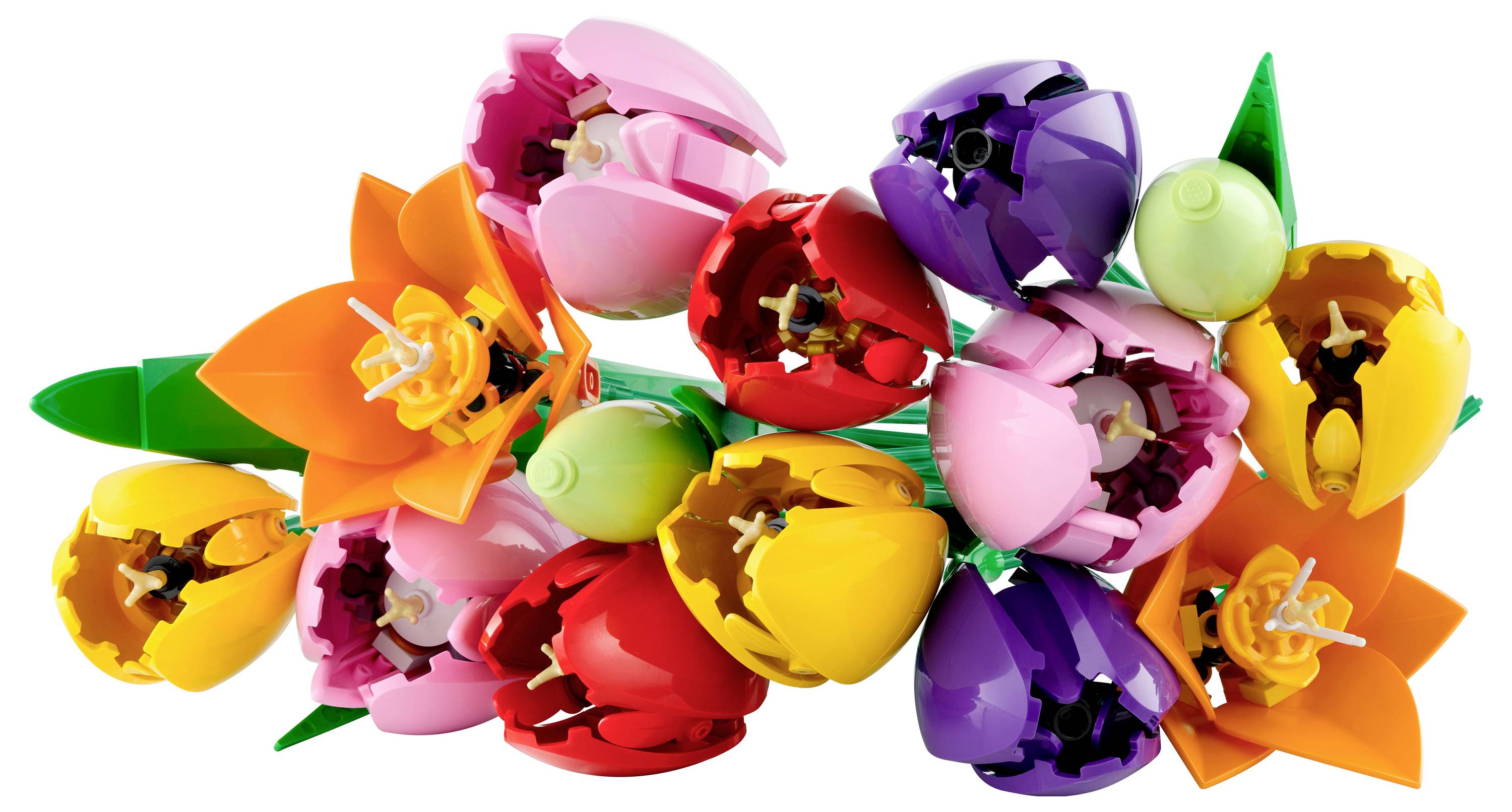 Shluk barevných LEGO tulipánů a narcisů, včetně žlutých, růžových, červených, oranžových a fialových květin se zelenými stonky.