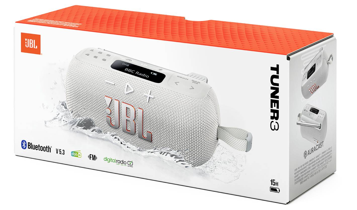 'JBL Tuner 3' přenosný bluetooth reproduktor v obalu, který zobrazuje reproduktor stříkající ve vodě, což zdůrazňuje jeho voděodolnou konstrukci.