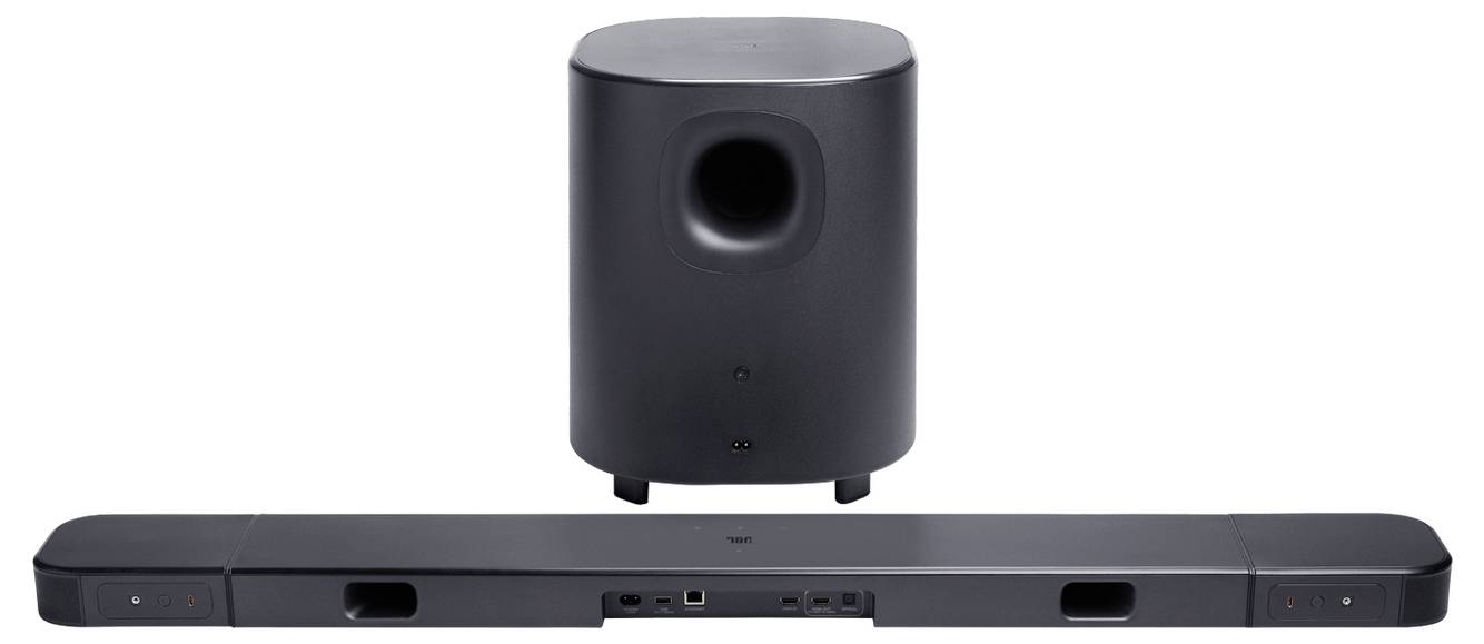 'Černý soundbar a sadou subwooferu určená pro zlepšení domácího zvuku.'