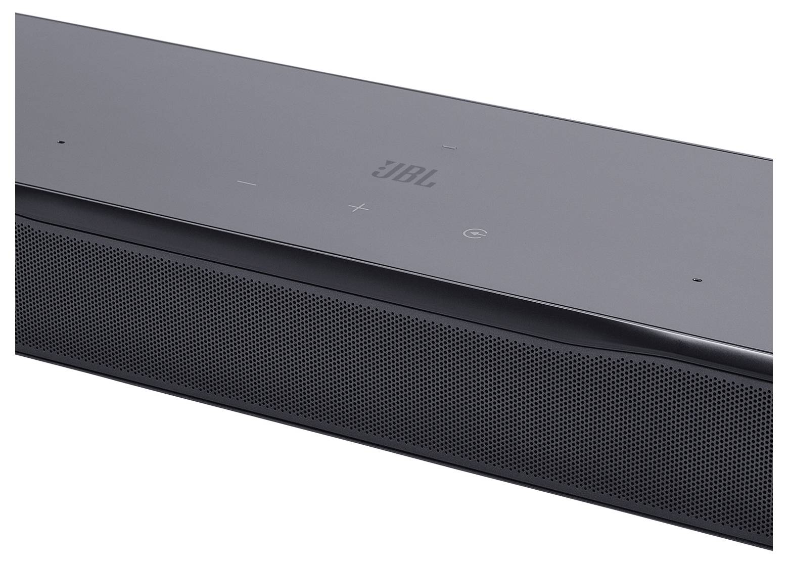 Černý JBL soundbar s dotykovými ovládacími prvky na horní straně pro napájení, hlasitost a vstup; elegantní a moderní design.