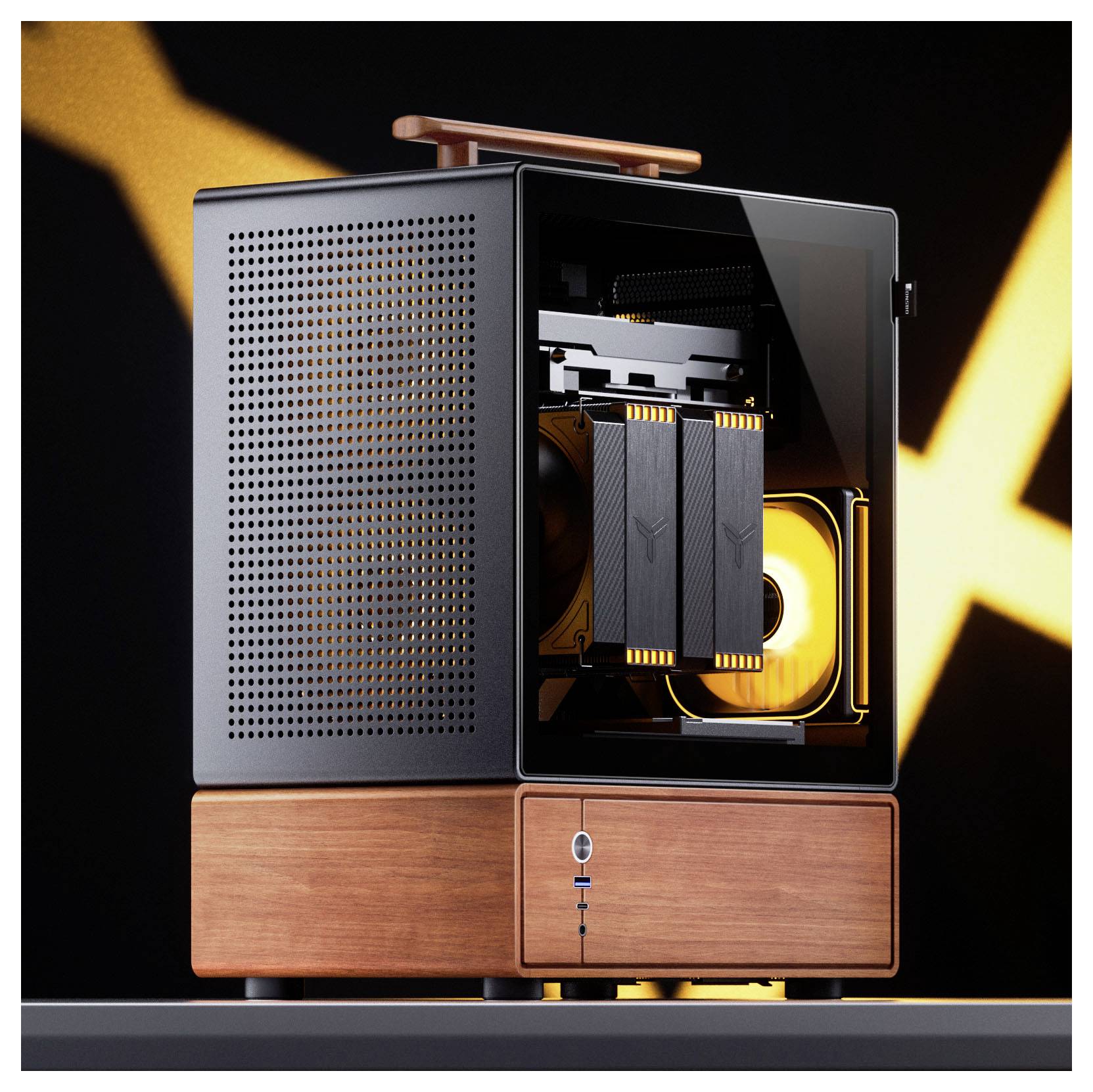 Moderní, kompaktní PC skříň s děrovaným kovovým bokem a dřevěnými prvky, která odhaluje vnitřní komponenty a je osvětlena oranžovým světlem.