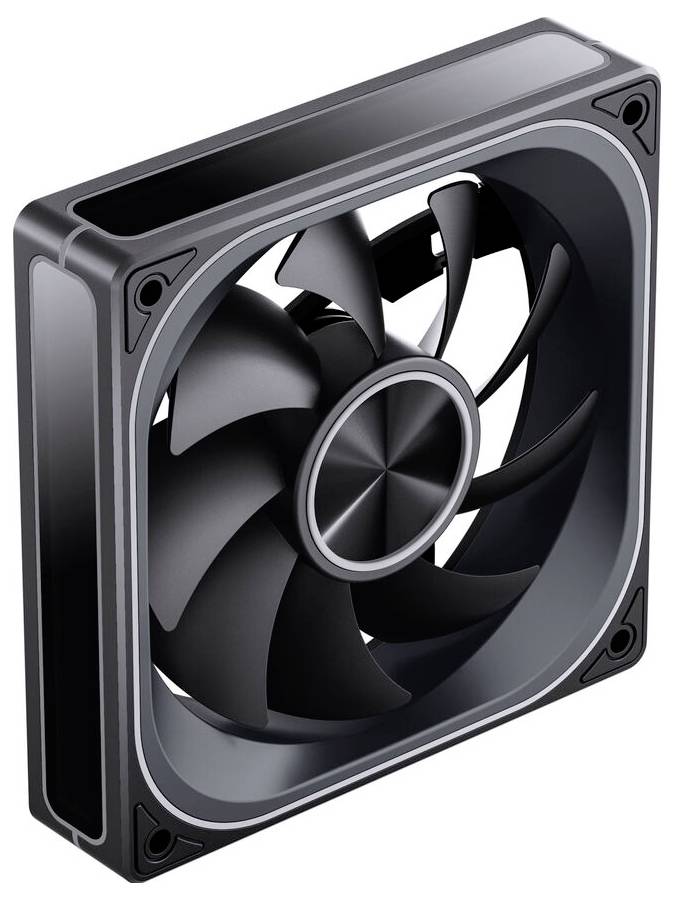 Černý počítačový ventilátor s kruhovým designem a několika lopatkami, uzavřený v čtvercovém rámu. Ventilátor je umístěn v úhlovém postavení.