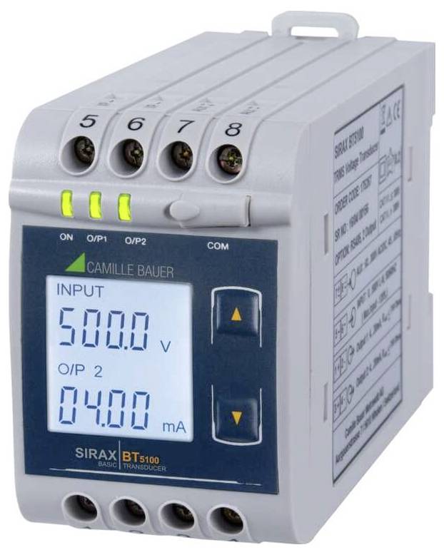Elektrické zařízení označené štítkem 'SIRAX BT5100' s digitálním displejem zobrazujícím vstup 500,0 V a výstup 4,00 mA.