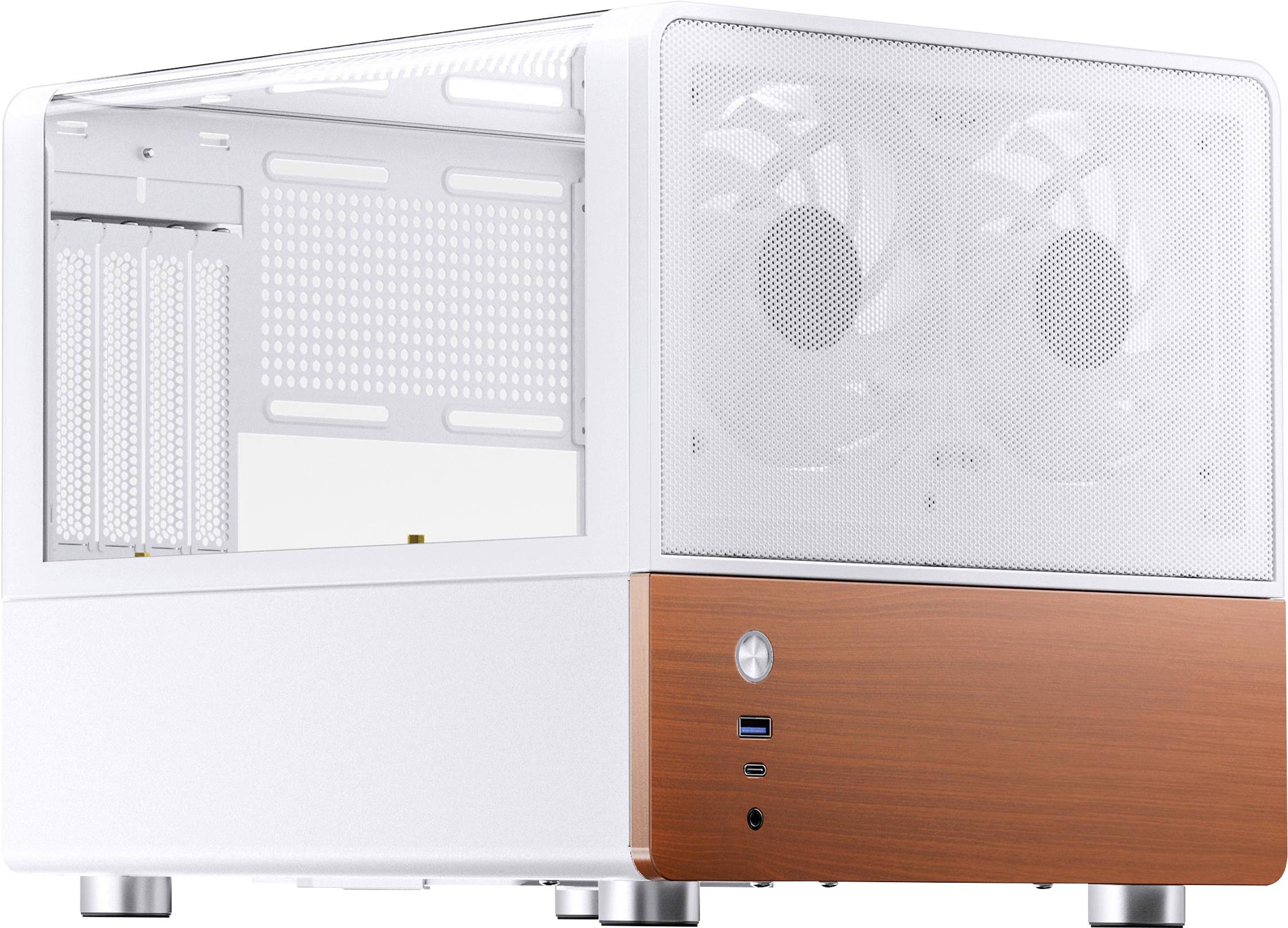 Bílá a dřevěná skříň stolního počítače s dvěma předními ventilátory, několika porty USB a otevřeným vnitřkem určeným pro vlastní montáž.