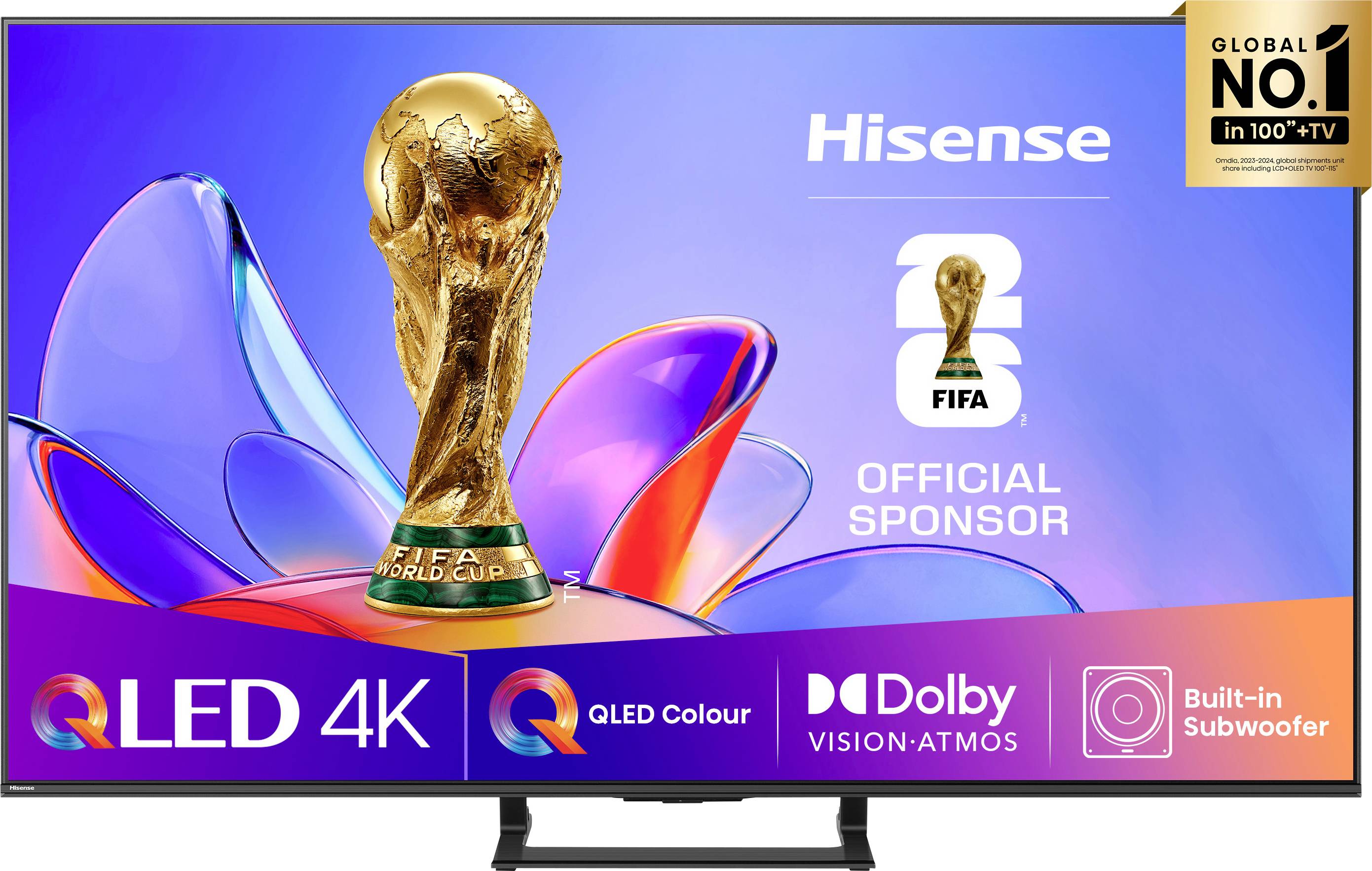 Televizní obrazovka Hisense zobrazující trofej FIFA Světového poháru, s logy QLED 4K, Dolby Vision Atmos a vestavěným subwooferem.