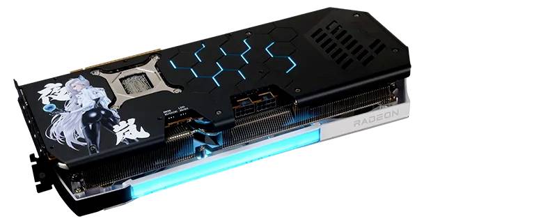 Grafická karta s elegantním designem, která zobrazuje stylizovaný obraz postavy a má svítící modrý LED pásek, s nápisem "Radeon" na boku.