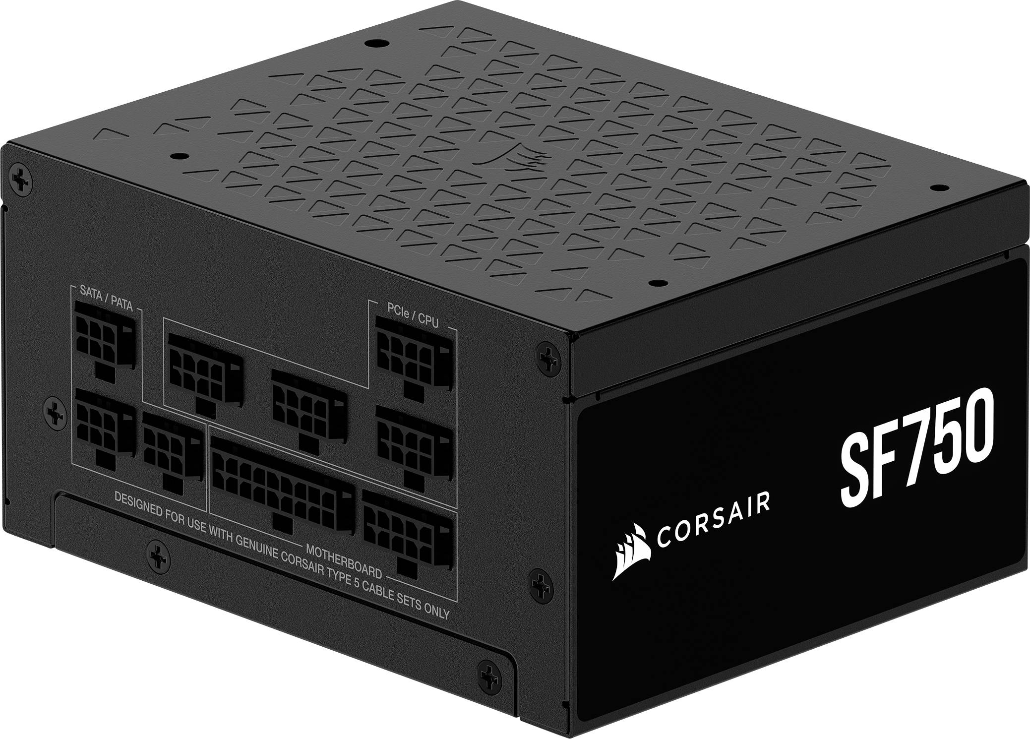 Kompaktní černá napájecí jednotka Corsair SF750, zobrazující multiple vstupní porty označené pro připojení CPU, PCIe a SATA.